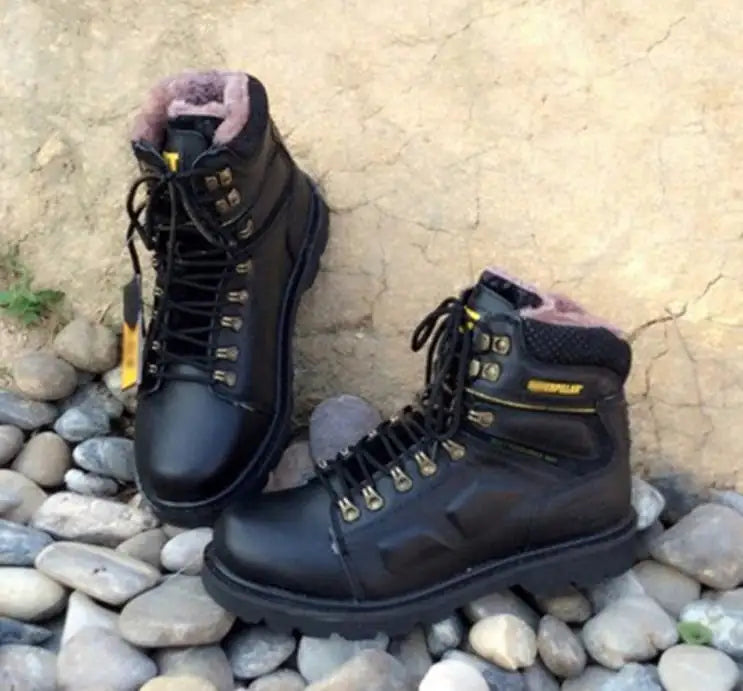 Men's Hiking Shoes with Foot Protection - Outdoor Trail Footwear with Safety Features